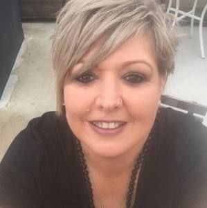 Meet your Posher, Leanne